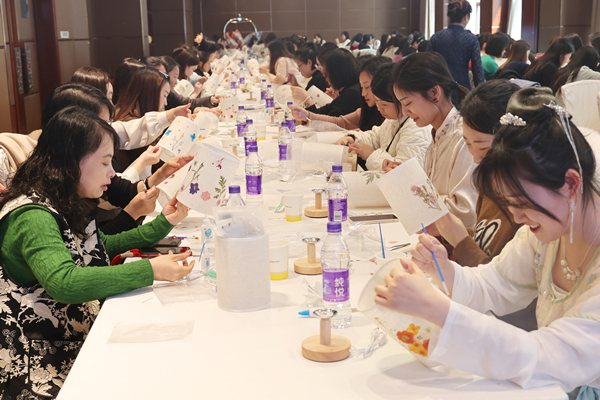 弘揚傳統(tǒng)美德 講好家風故事—— 公司成功舉辦慶?！叭恕眹H勞動婦女節(jié)主題活動